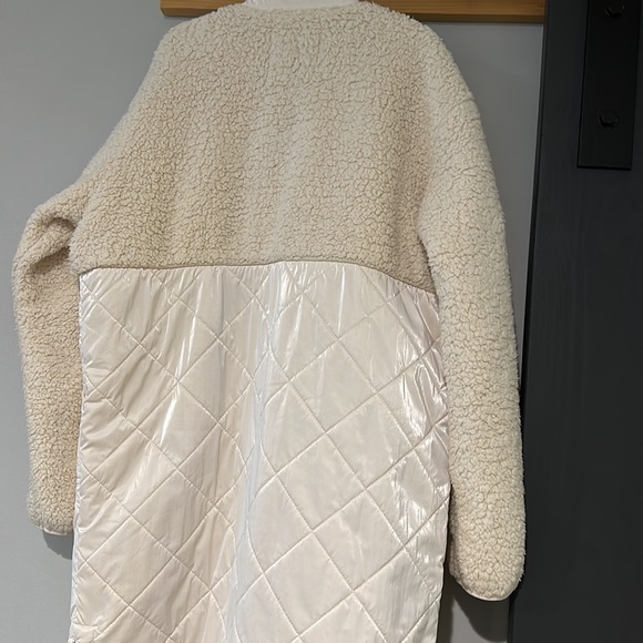 Athleta Girl So Toasty Tugga Long Coat Size Small (7) - Picture 5 of 6